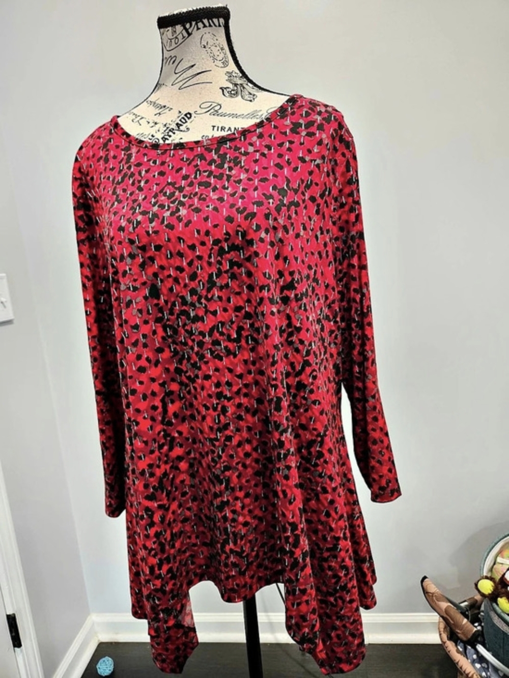 Rafella Animal Print Tunic in Pink & Black Like New